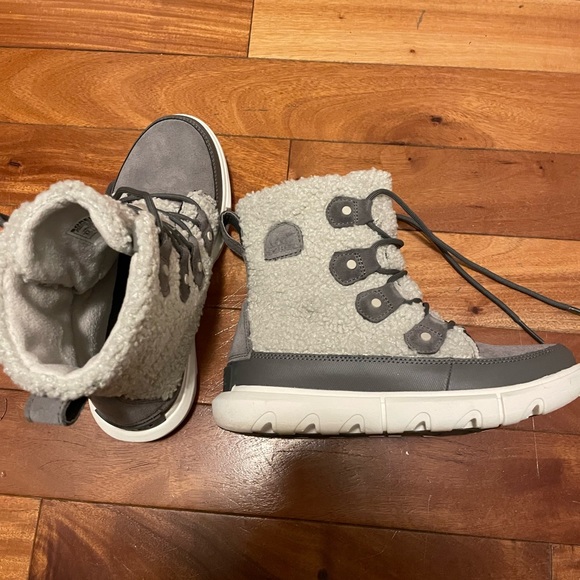 Sorel Boots - Picture 4 of 8